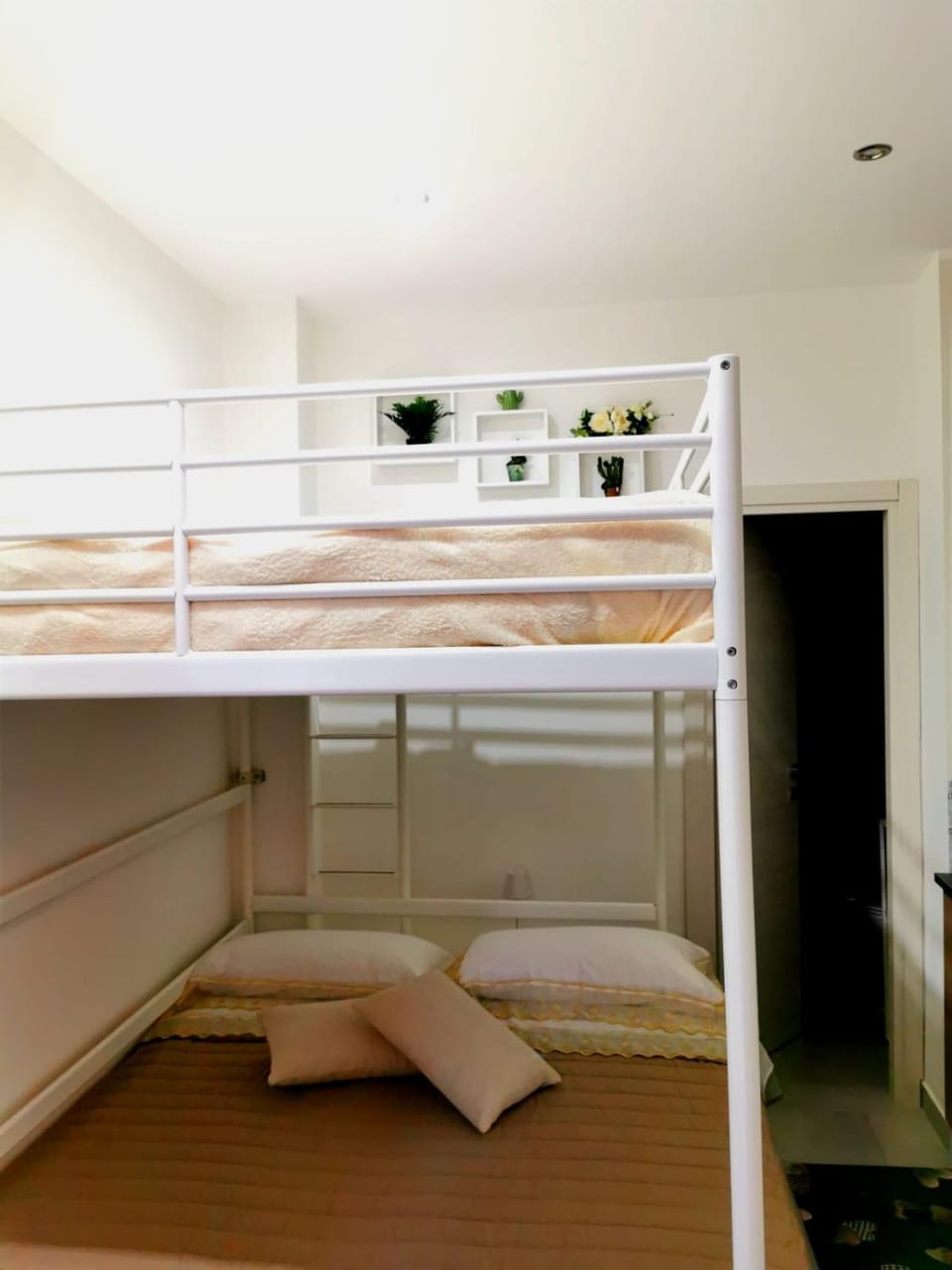 Photo of the whole room, bunk bed