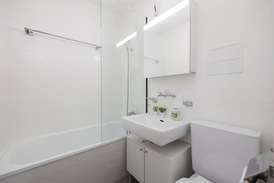 Bathroom, Bath