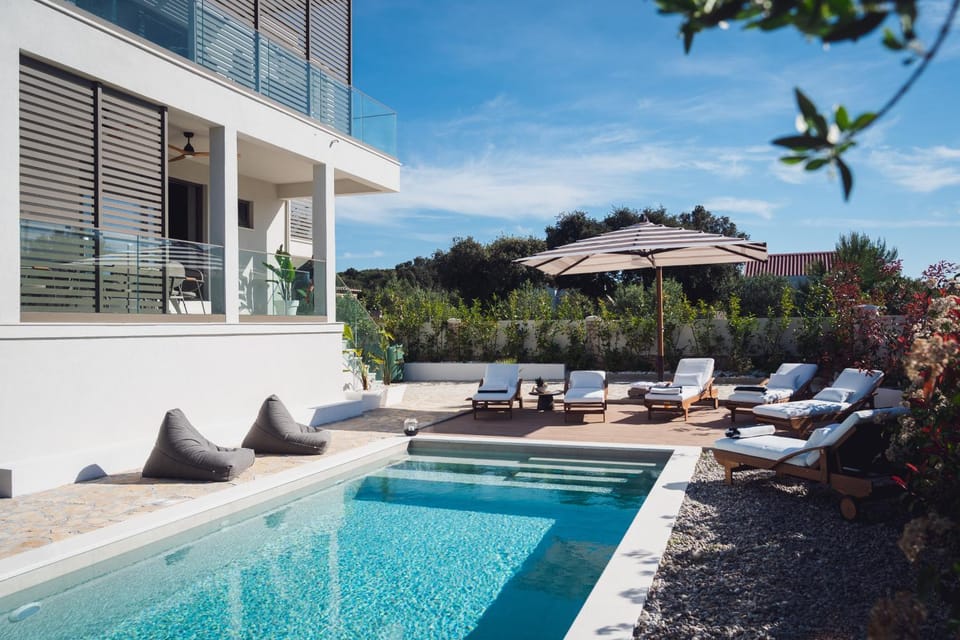 Property building, Swimming pool