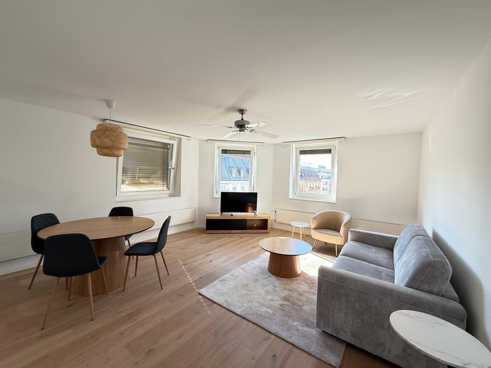 Delta Apartments - Bertastrasse - Self check-in Apartment in Zurich City
