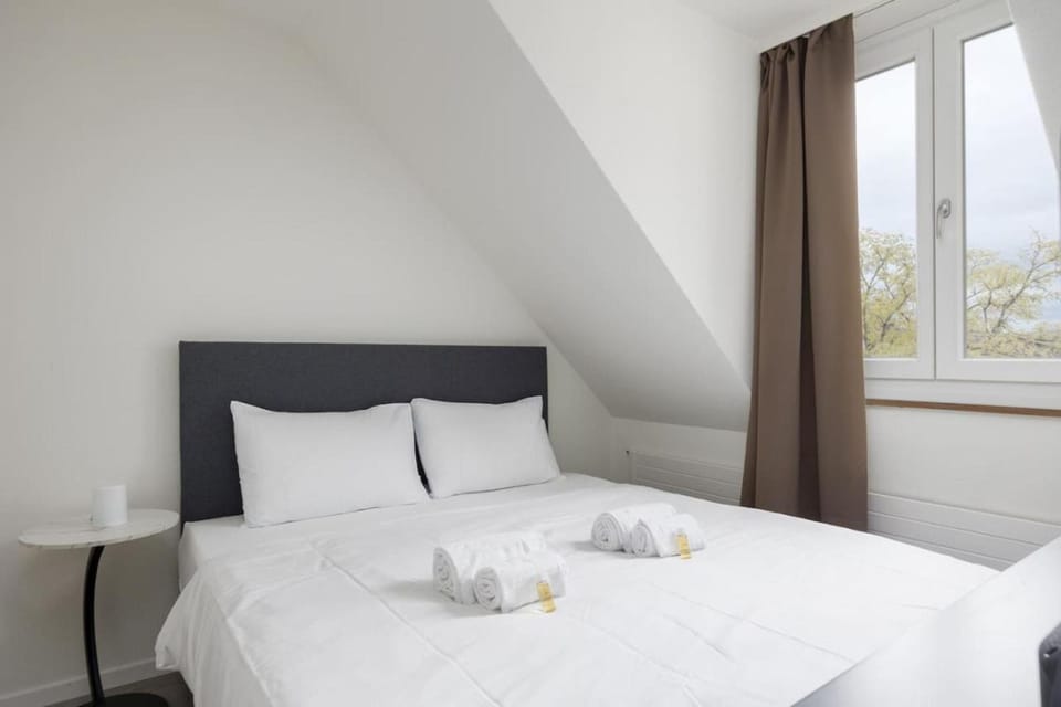 Superior Studio On Top Floor BE-51 Apartment in Zurich City