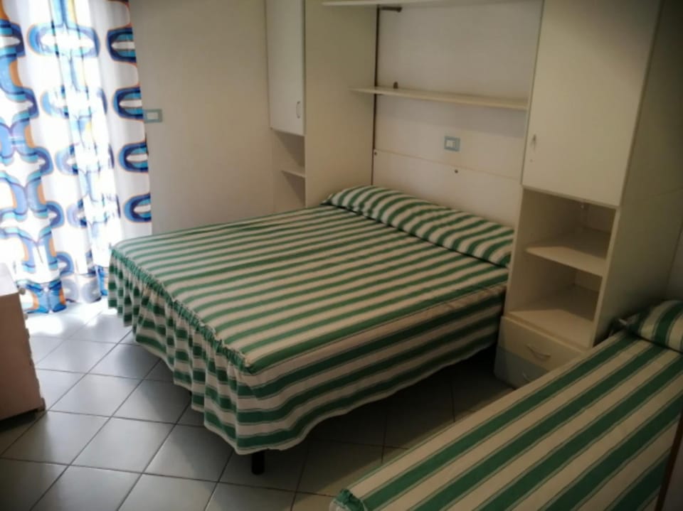 Property building, Living room, Bedroom