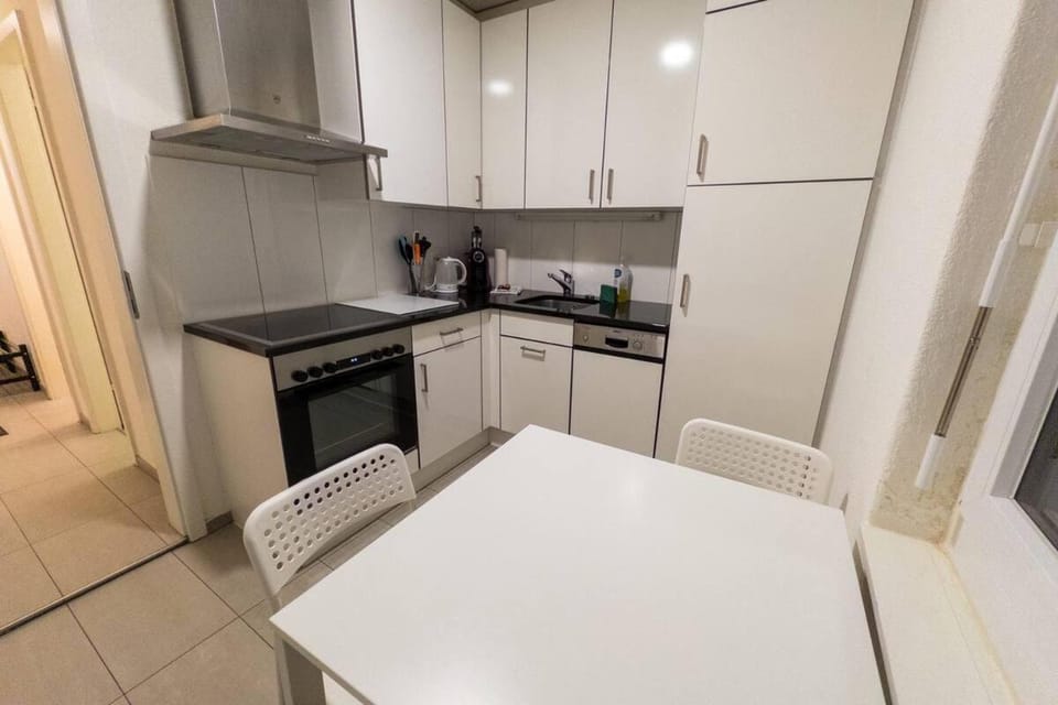 Luxury Sunrise Terrace, 4,5 Rooms FR-22 Apartment in Zurich City