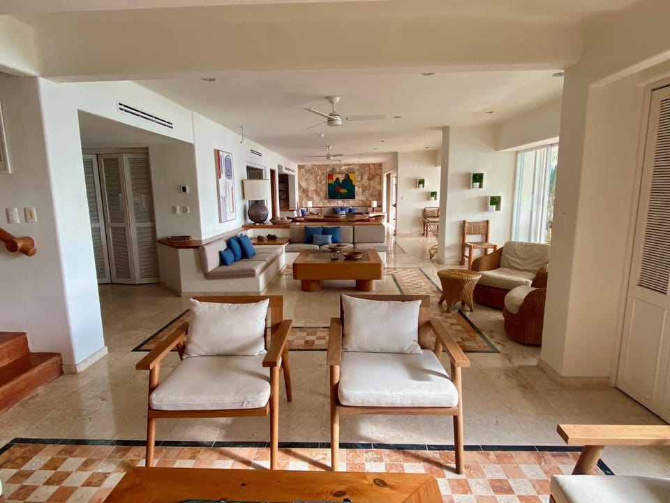 Communal lounge/ TV room, Living room