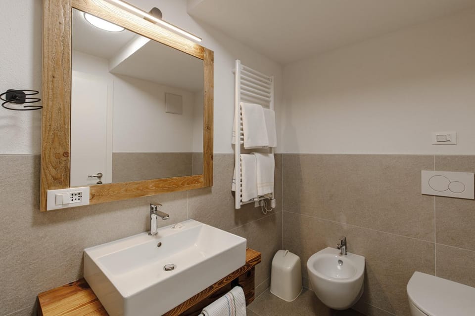 Bathroom, Living room