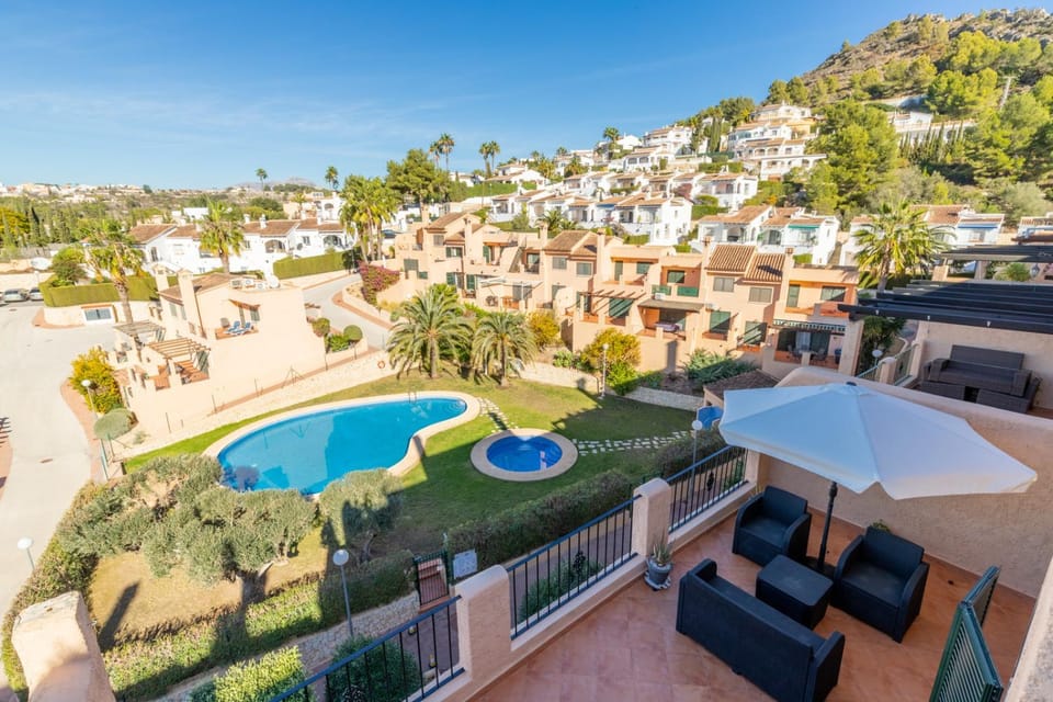 Garden, Swimming pool, Swimming pool