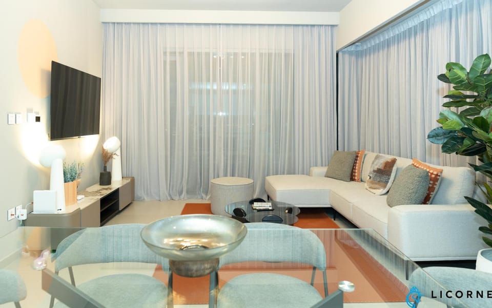 TV and multimedia, Living room, City view