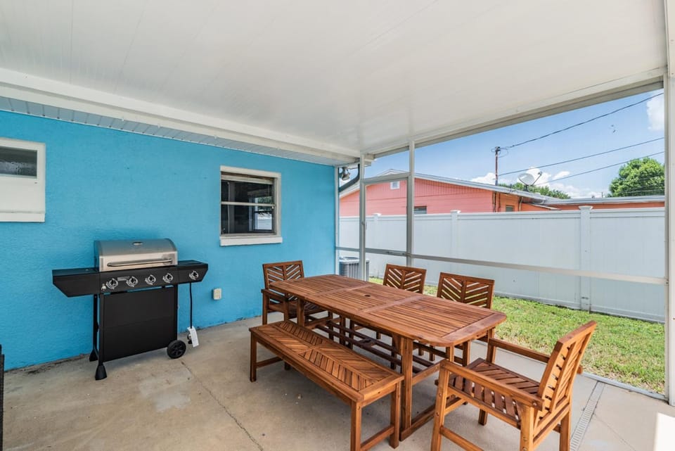 Ocean Blue Heated Pool Home House in Largo