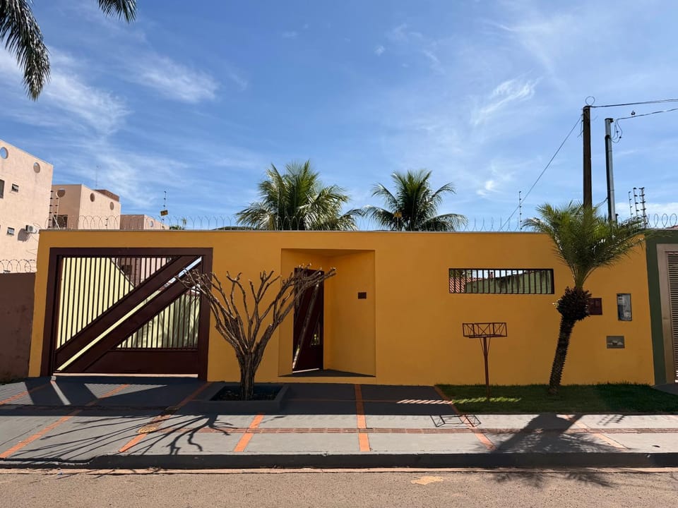 Casa Camargo - com ar condic e mercado House in Campo Grande