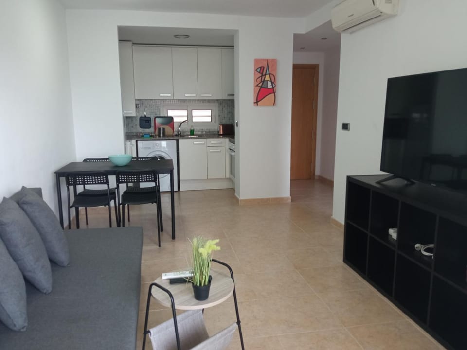 TV and multimedia, Kitchen or kitchenette, Living room