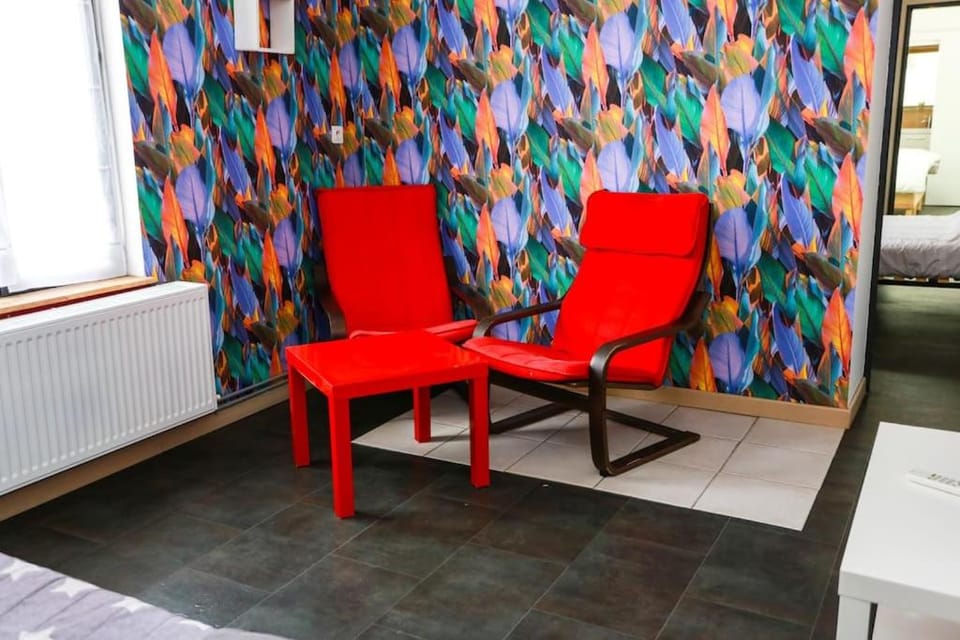 F3 80 m2 Longére plain pied au centre auxonne. House in Jura
