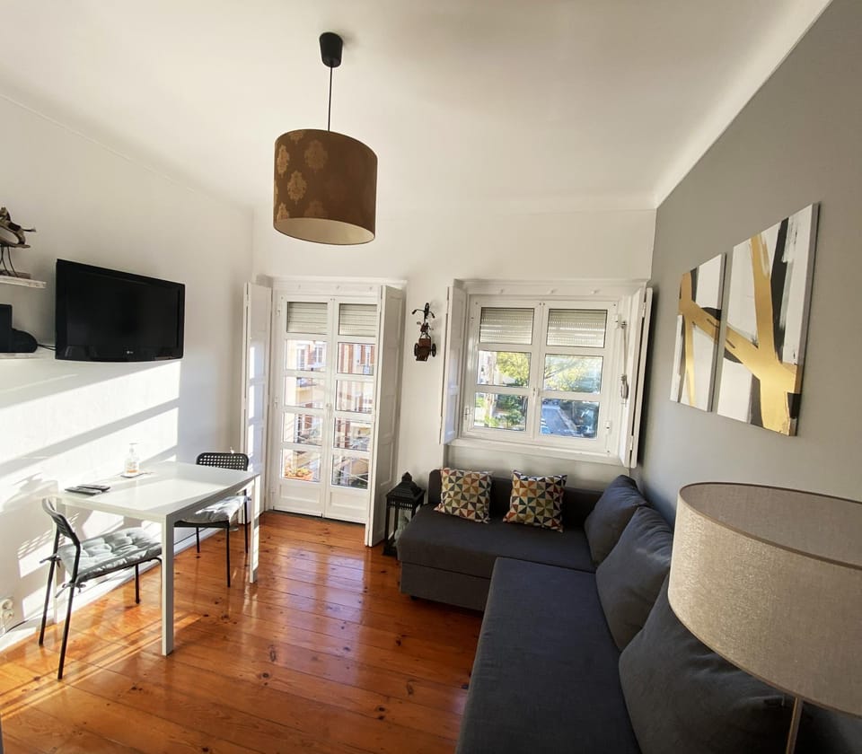 TV and multimedia, Living room, Dining area