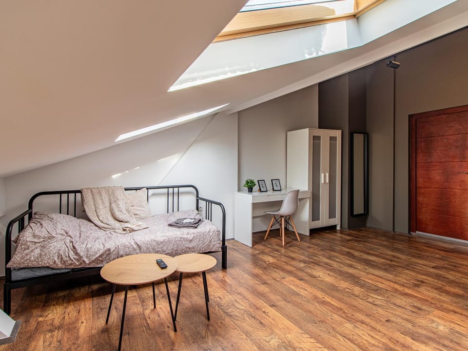 Lion's Bridge Haven - Sofia Central Studio Apartment in Sofia