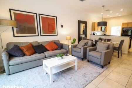 Beautiful Townhome w Hot Tub Near Disney House in Four Corners