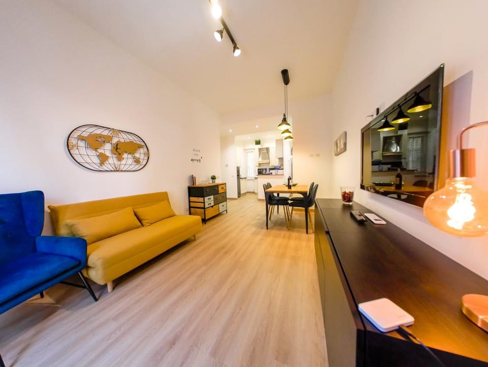 TV and multimedia, Living room, Seating area
