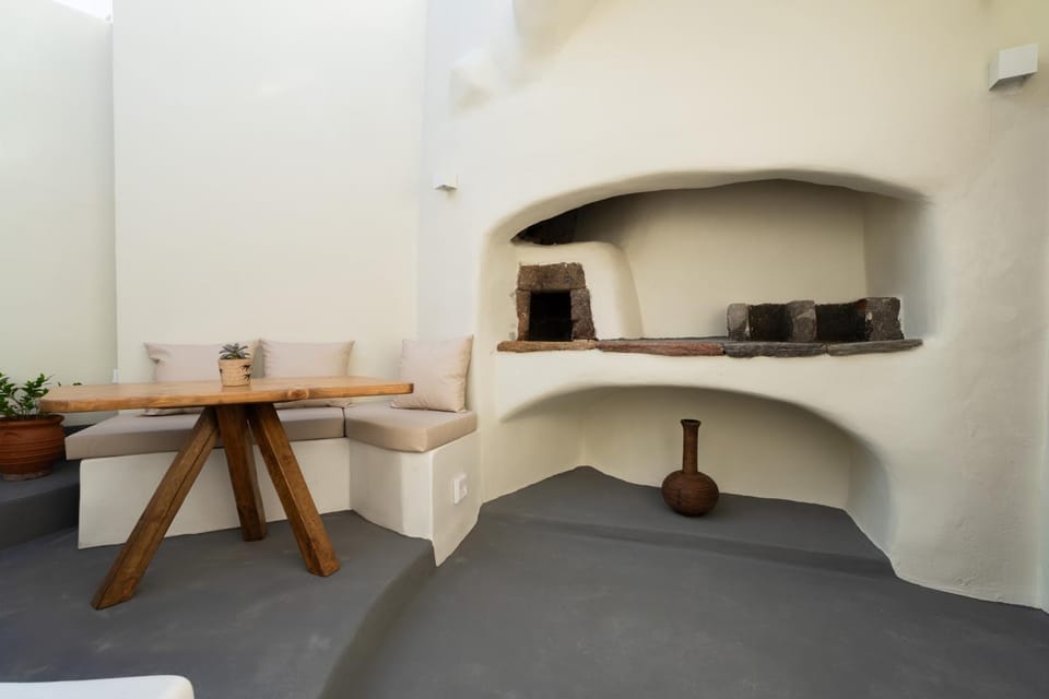 Seating area, Dining area