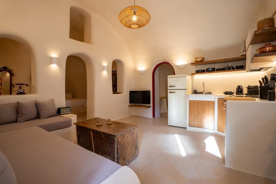 TV and multimedia, Kitchen or kitchenette, Living room, Seating area, pet friendly, stove