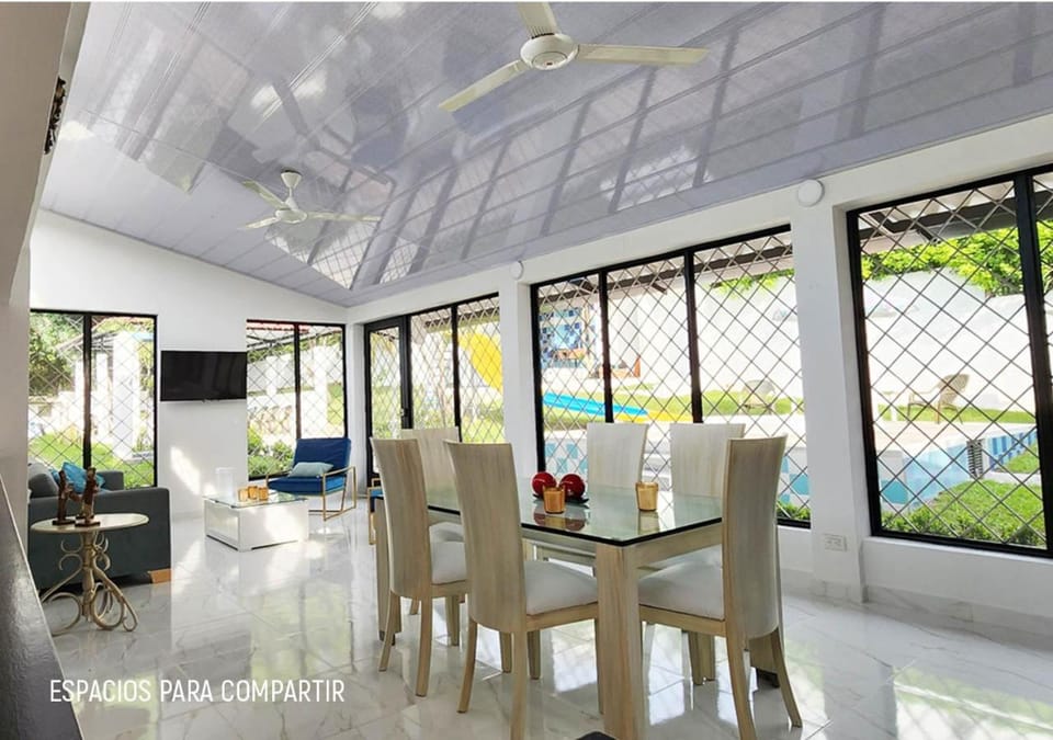 TV and multimedia, View (from property/room), Dining area