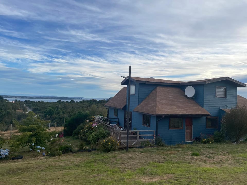 Casa Sra Oti, Tipo Hostal con vista al mar Puerto Montt - CHINQUIHUE Vacation rental in Los Lagos, Chile