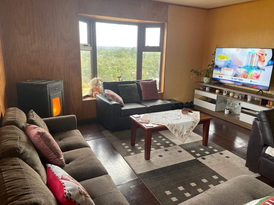 Casa Sra Oti, Tipo Hostal con vista al mar Puerto Montt - CHINQUIHUE Vacation rental in Los Lagos, Chile