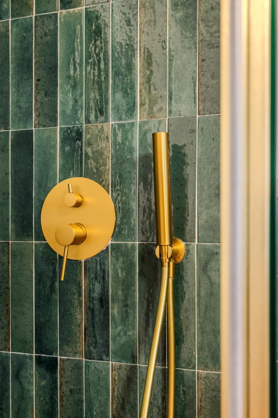 Shower, Bathroom, Decorative detail