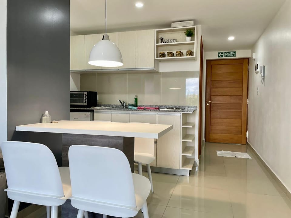 Kitchen or kitchenette, Dining area, pet friendly, stove