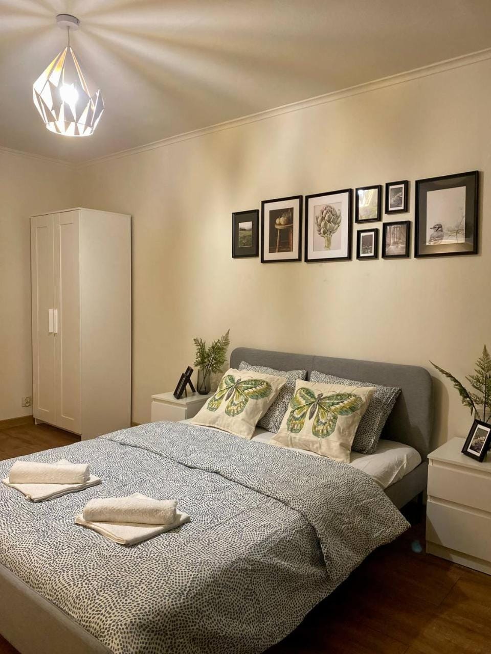 HALBY rooms Rondo ONZ Bed and Breakfast in Warsaw