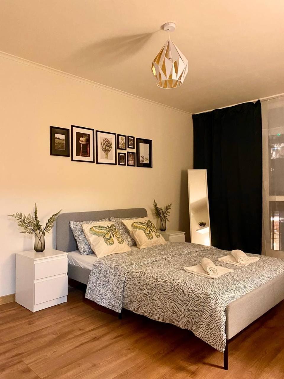 HALBY rooms Rondo ONZ Bed and Breakfast in Warsaw