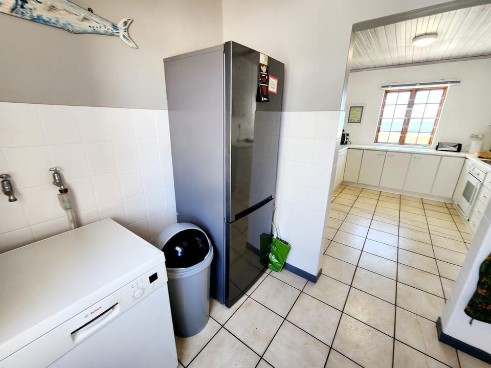 dishwasher, minibar