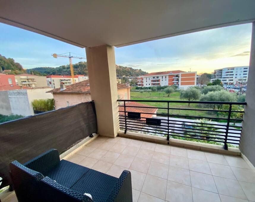 Property building, Balcony/Terrace