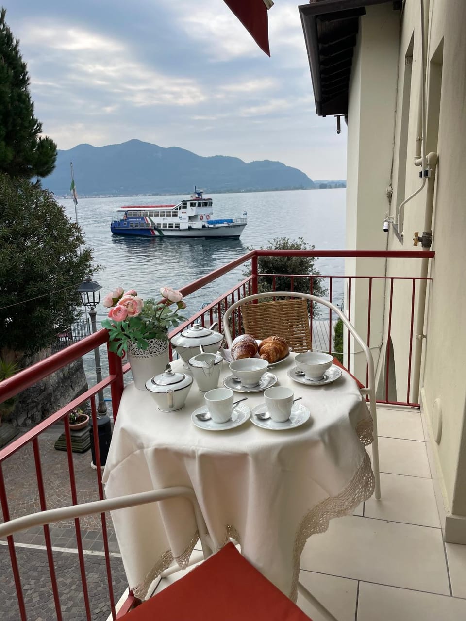 View (from property/room), Lake view