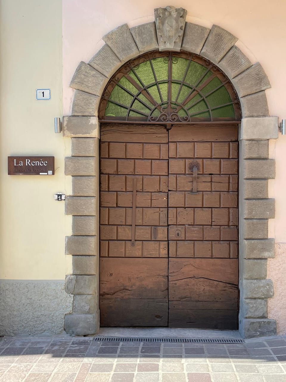 Property building, Facade/entrance