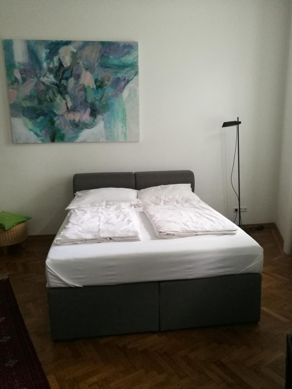 Bed, Photo of the whole room