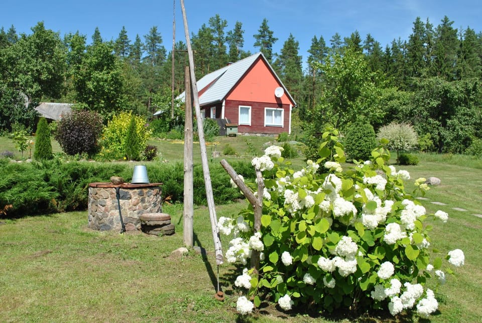 Property building, Facade/entrance, Garden view