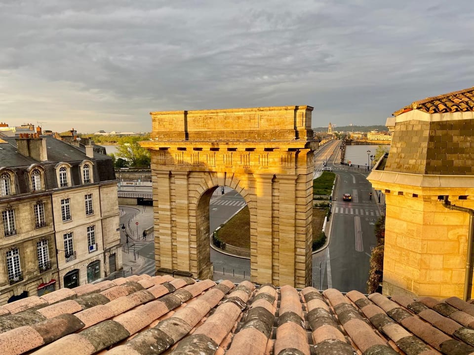 Nearby landmark, View (from property/room), Balcony/Terrace, Landmark view