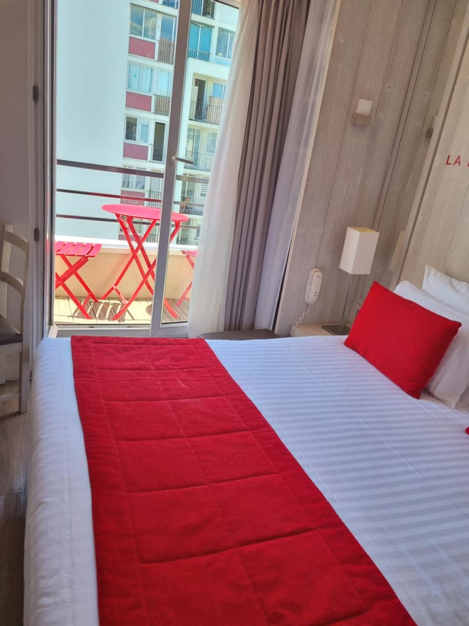 Bed, View (from property/room), Balcony/Terrace, Photo of the whole room, Bedroom