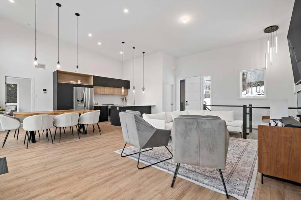 Bélair 05 - Manor J.Khan by Tremblant Platinum House in Ontario