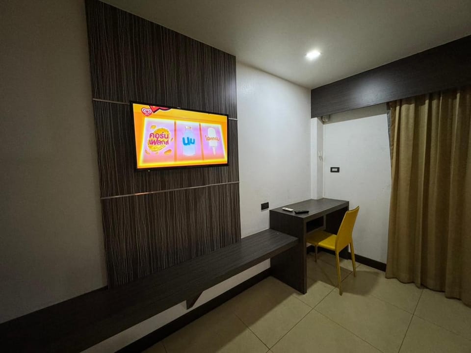 Place of worship, TV and multimedia, Balcony/Terrace