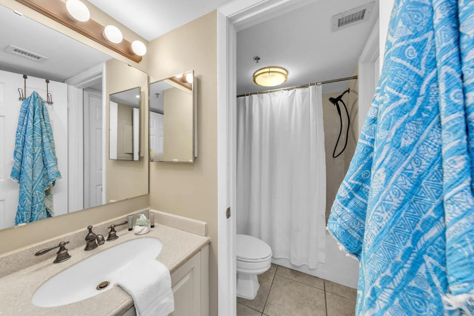 Sundestin 415 - The Beachcomber Apartment in Destin