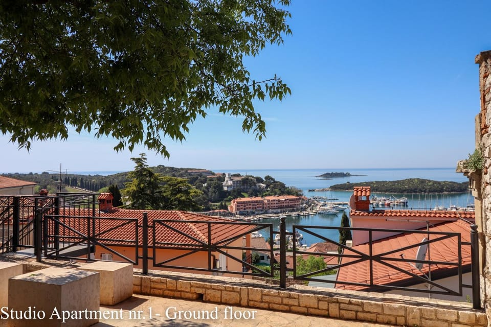 City view, Sea view