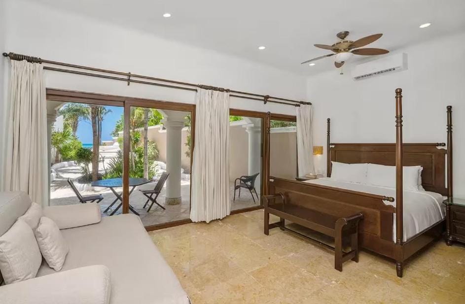 Beachfront Hacienda Soliman Bay Villa in State of Quintana Roo