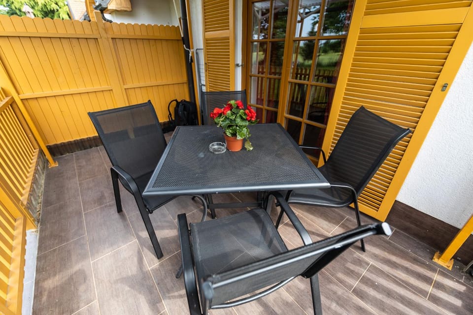 Patio, Balcony/Terrace