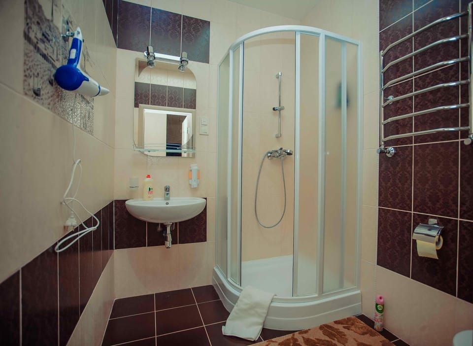Shower, Toilet, Bathroom