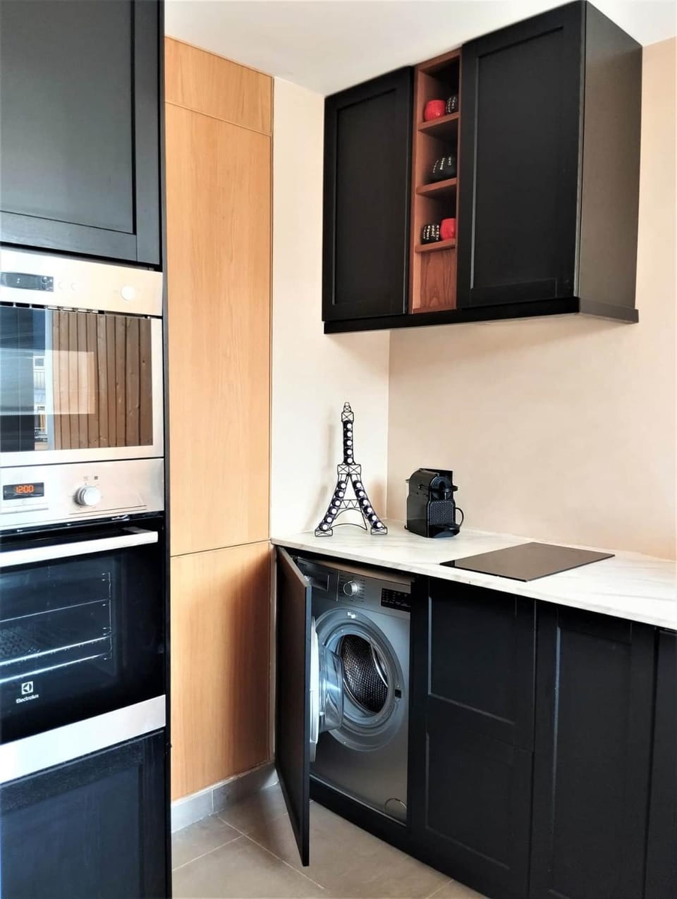 parisapartmenteiffel - large modern 55 sqm - view & terrace Apartment in Paris