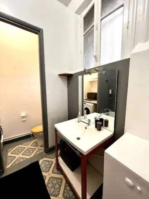 Champs-Elysées - Arc de Triomphe - 4 people Apartment in Paris