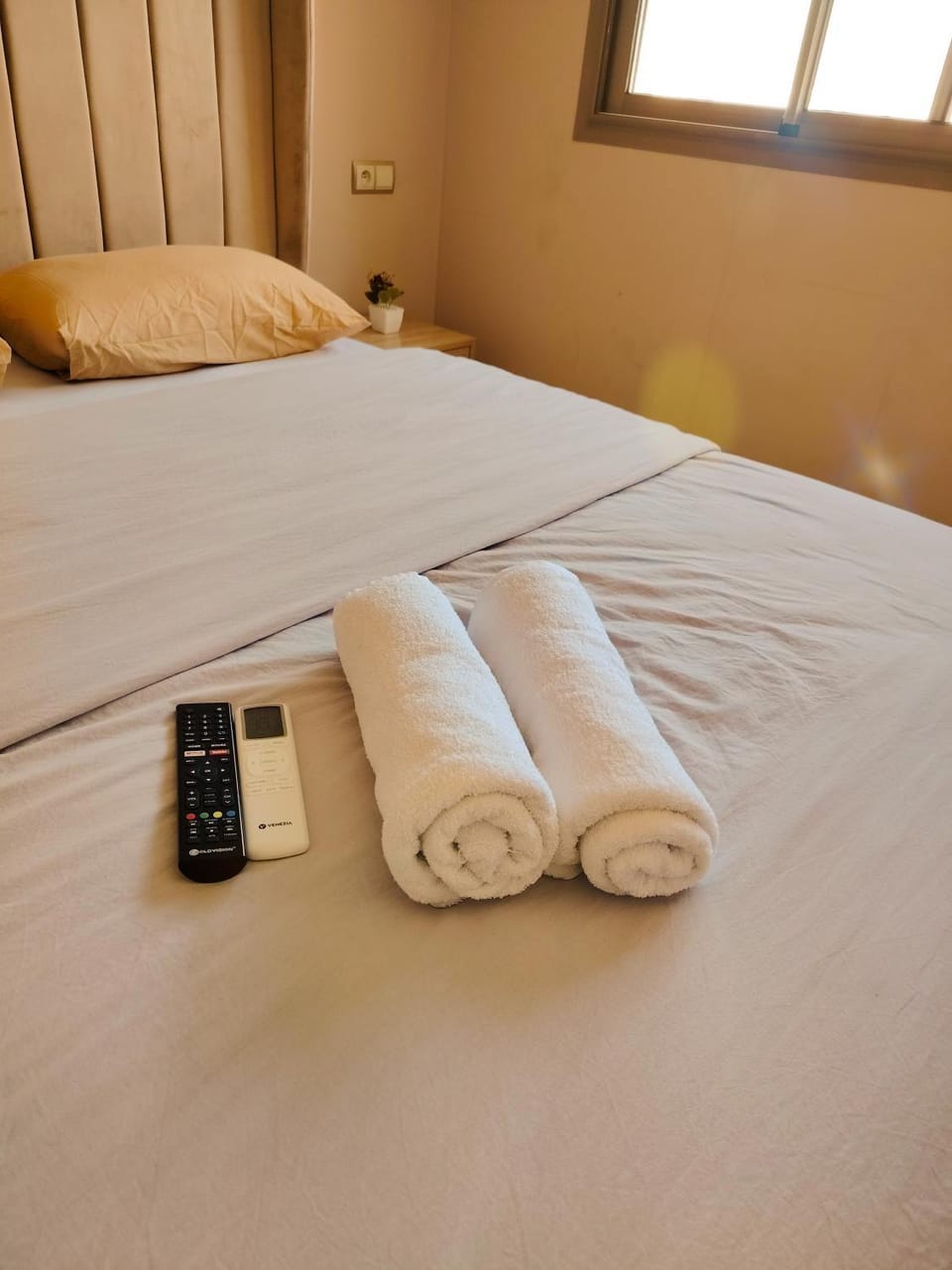 Bedroom, towels, air conditioner