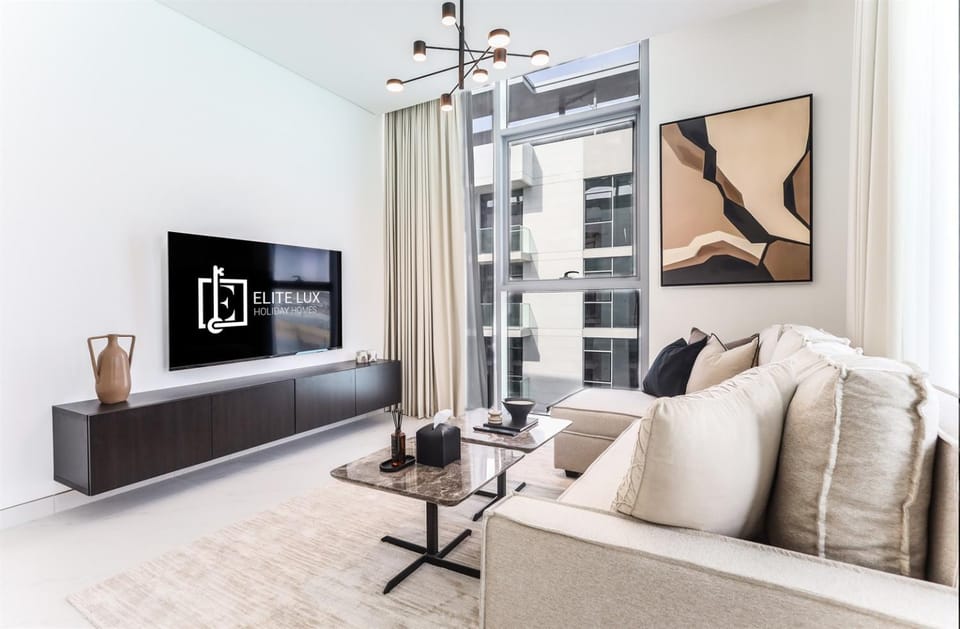 Elite LUX Holiday Homes - Lagoon View 1BR Luxury Oasis in MBR, Dubai Apartment in Dubai