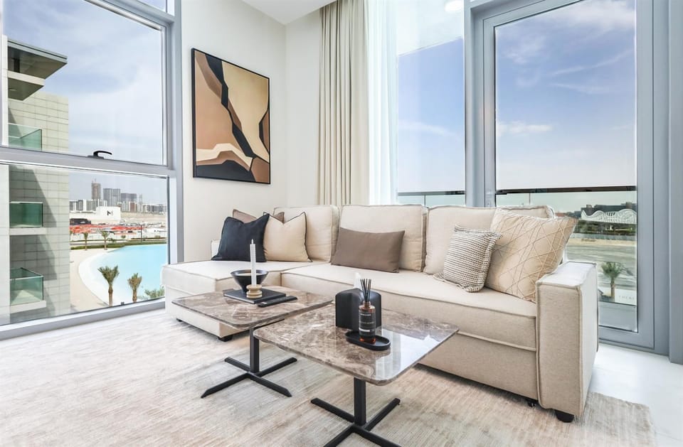 Elite LUX Holiday Homes - Lagoon View 1BR Luxury Oasis in MBR, Dubai Apartment in Dubai