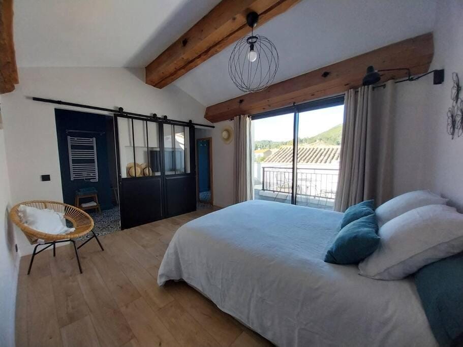 Bed, View (from property/room), Balcony/Terrace