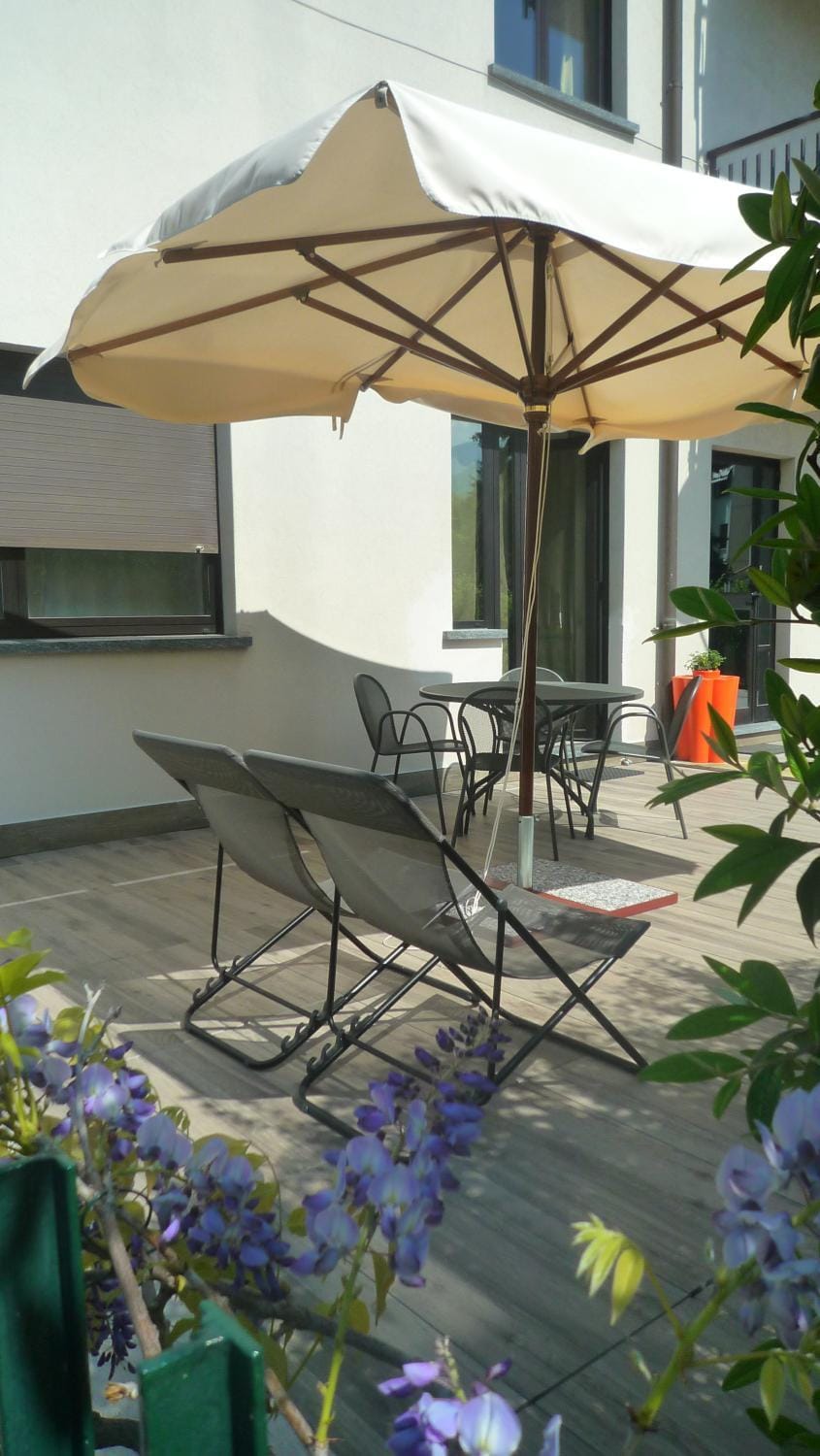 Patio, Facade/entrance, Balcony/Terrace